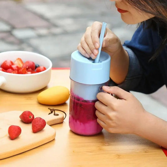 Crusher Juicer – Mug Shaped Portable Blender With Straw | Portable,juicer Portable Outdoor Juicing Cup | Home Mini Cordless Juicer – Random Color
